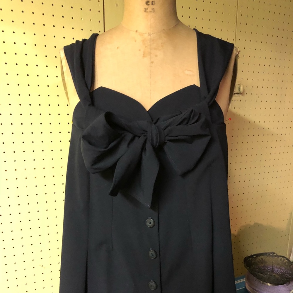Navy buttoned down top - Picture 4 of 7